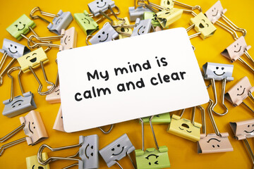 Note paper with text My mind is calm and clear with smile emoji clip