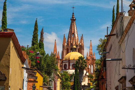 Rear view of the Parish of San Miguel Arcangel, in San Miguel de Allende. Perspective view of the alley that ends with the parish