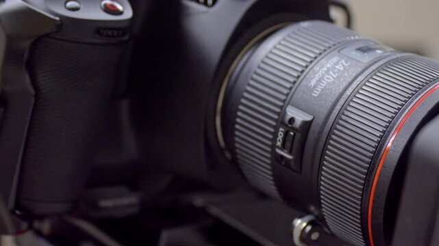 カメラ　一眼レフ　アップ
Camera SLR Close-up