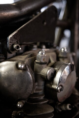 Schraubverbindung. Motordetail. Metallschrauben. 