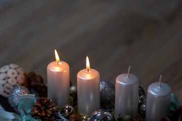 The symbol of Advent is an Advent wreath with four candles. The second candle is lit on the second, so-called bronze Sunday of Advent. A candle means Peace.