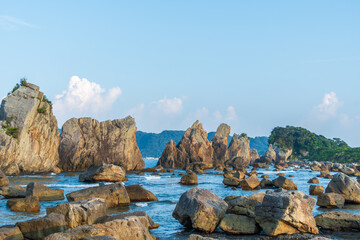 橋杭岩の朝の風景
