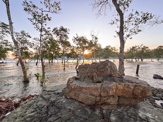 Obraz premium Stone and sky