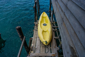 a floating house in the middle of the sea that provides various water sports rides such as snorkeling, diving, and canoeing, and there is also a BBQ for guests who want to