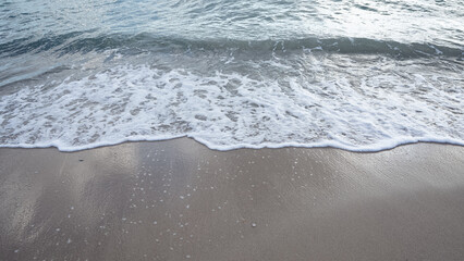 beaches, sandy beaches and seascapes.