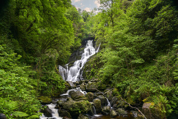 Torc Waterfall im Killarney-Nationalpark in Irland