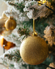 christmas tree decorations