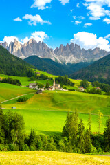 Fototapeta premium Santa maddalena church with odle mountains in val di funes, dolomites, italy