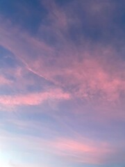 ピンク色の空
