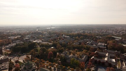Obraz premium A drone shot of a college campus
