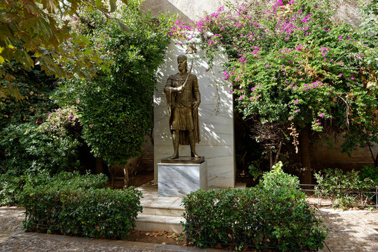 Griechenland - Athen - Mitropoleos-Platz - Statue des Constantine Palaiologos