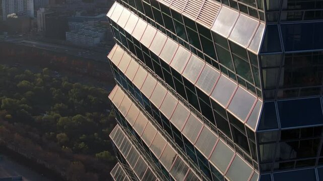 Skyscraper Facades Reflecting the Sunlight, 서울 여의도