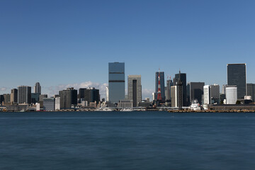 浜松町周辺（東京湾岸）の風景　東京湾から見える街並み