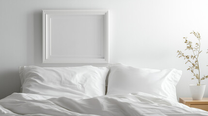 Obraz premium Letto con appesa sulla parete una cornice vuota. Spazio per testo o messaggio o immagine.