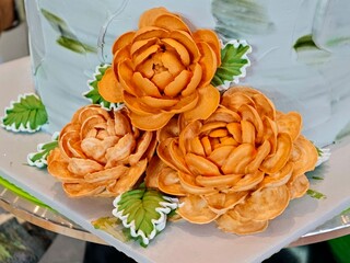 Orange flowers fondant 