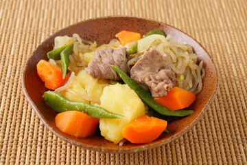 豚肉の肉じゃが