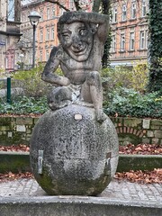 Zwerg Nase Brunnen