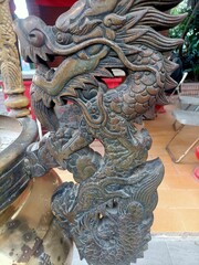 chinese dragon statue
