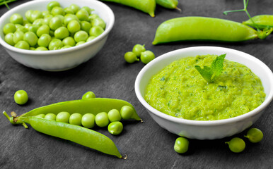 Green pea puree. Fresh green peas