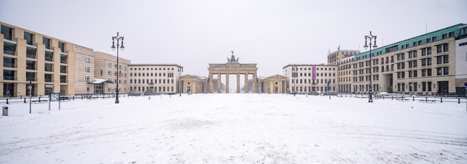 Brandenburg Gate and Pariser Platz in winter, Berlin, Germany © eyetronic