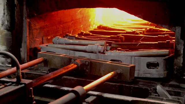 heat treatment furnace of metal pieces, parts, components. manufacturing of forging. normalizing, iso thermal annealing, controlled cooling, hardening tempering with scada control. forging metal parts