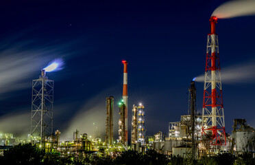 Obraz premium 日本の兵庫県にある網干の工場夜景