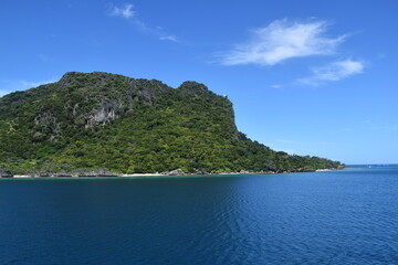The turquoise Pacific Ocean around the paradise beaches and islands of Fiji