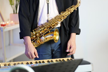 Working Asians are learning international musical skills at home