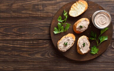 Toasted bread with chicken liver pate
