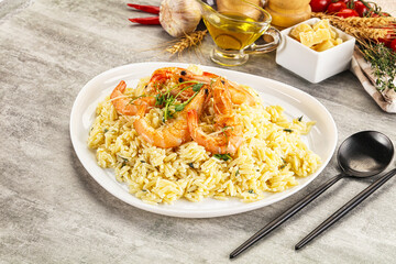 Italian pasta Orzo with prawn