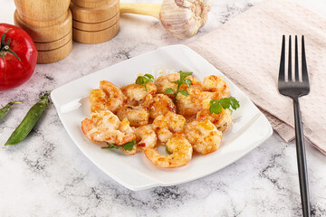 Stir fried prawn in sweet and sour sauce