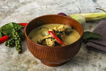 Thai green chicken curry with coconut