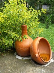 BEAUTIFUL POTS IN THE GARDEN