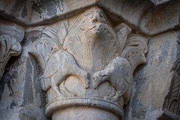 facing birds pecking the ground, Chapter house, 12th century,, Monastery of Santa María de Carracedo, Carracedo del Monasterio, El Bierzo region, Castile and Leon, Spain