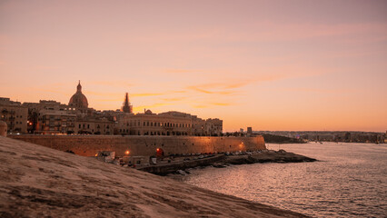 Fototapeta premium Dome of the Basilica of Our Lady of Mount Carmel on sunset Valletta Malta