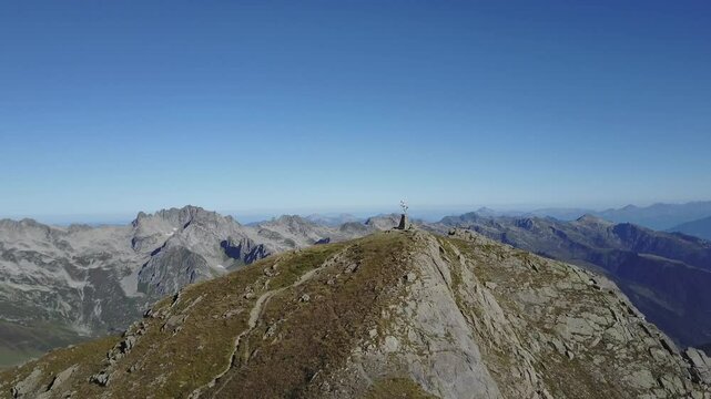 Drone Paysage montagne en &eacute;t&eacute;