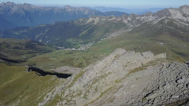 Drone Paysage montagne en &eacute;t&eacute;