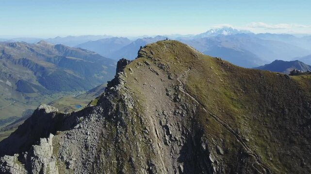 Drone Paysage montagne en &eacute;t&eacute;
