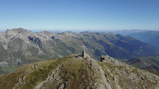 Drone Paysage montagne en &eacute;t&eacute;