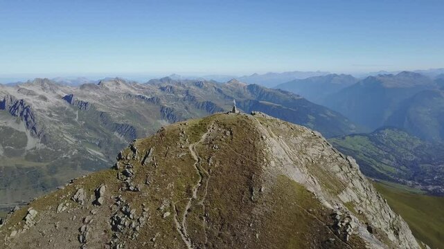 Drone Paysage montagne en &eacute;t&eacute;