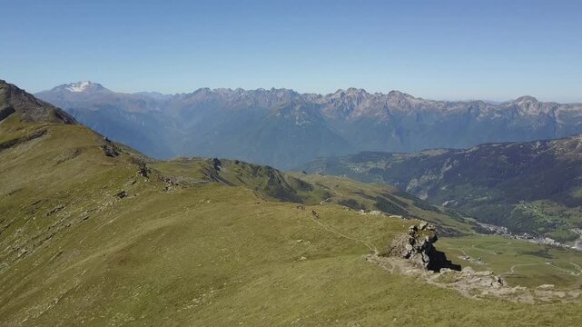 Drone Paysage montagne en &eacute;t&eacute;