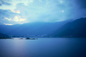 夏の湖。避暑。さわやかに過ごす日々。レジャー。思い出