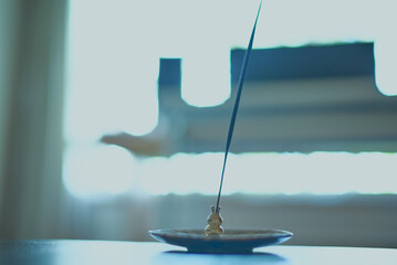 お香を立ててお家で瞑想。5分から。