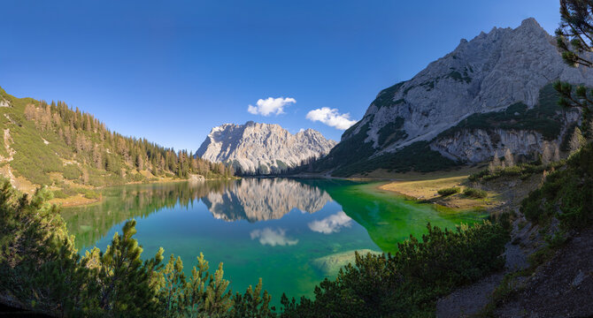 Seebensee, beliebter Bergsee bei Ehrwald in Tirol