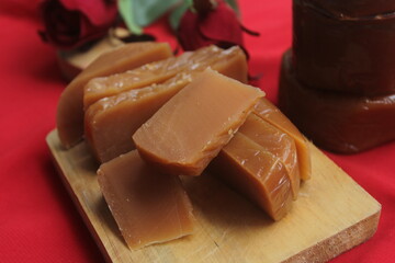 kue keranjang imlek