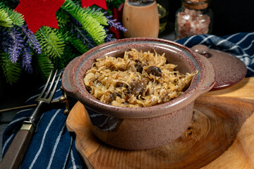 Lenten sauerkraut with mushrooms.