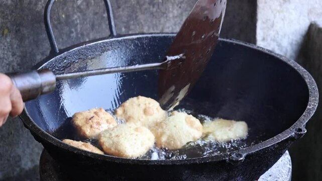 Delicious dal puri being made. A popular snack in Bangladesh and the Bengal region of India, it's also known as daal poori.