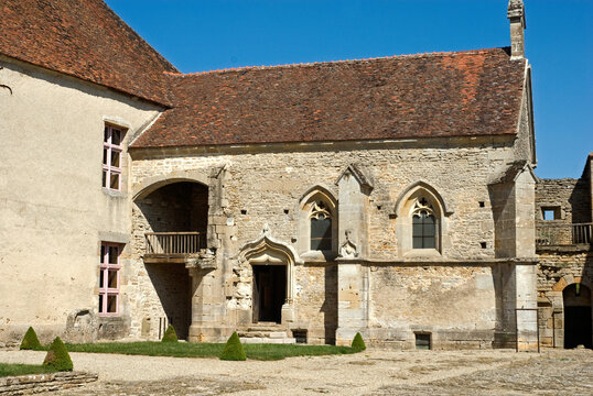 Chateau XIIe et XVe, Eguilly, 21, Cote d'Or, France