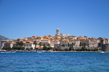 Fototapeta premium Korčula is a picturesque historic town on the Croatian island of the same name, located in the Adriatic Sea. The town is renowned for its Venetian-style architecture, such as St. Mark's Cathedral, and