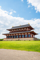 Obraz premium 第一次大極殿(世界遺産) 奈良県奈良市国営平城宮跡歴史公園